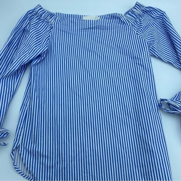 J.O.A. Blue and White Striped Off-the-shoulder Blouse - Picture 1 of 6